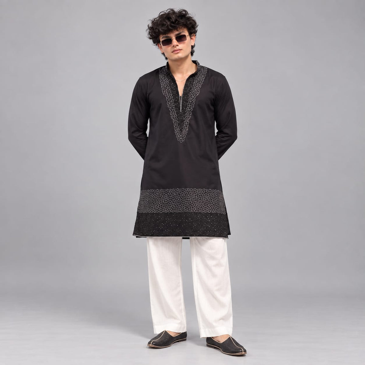 Short V-neck kurta pajama