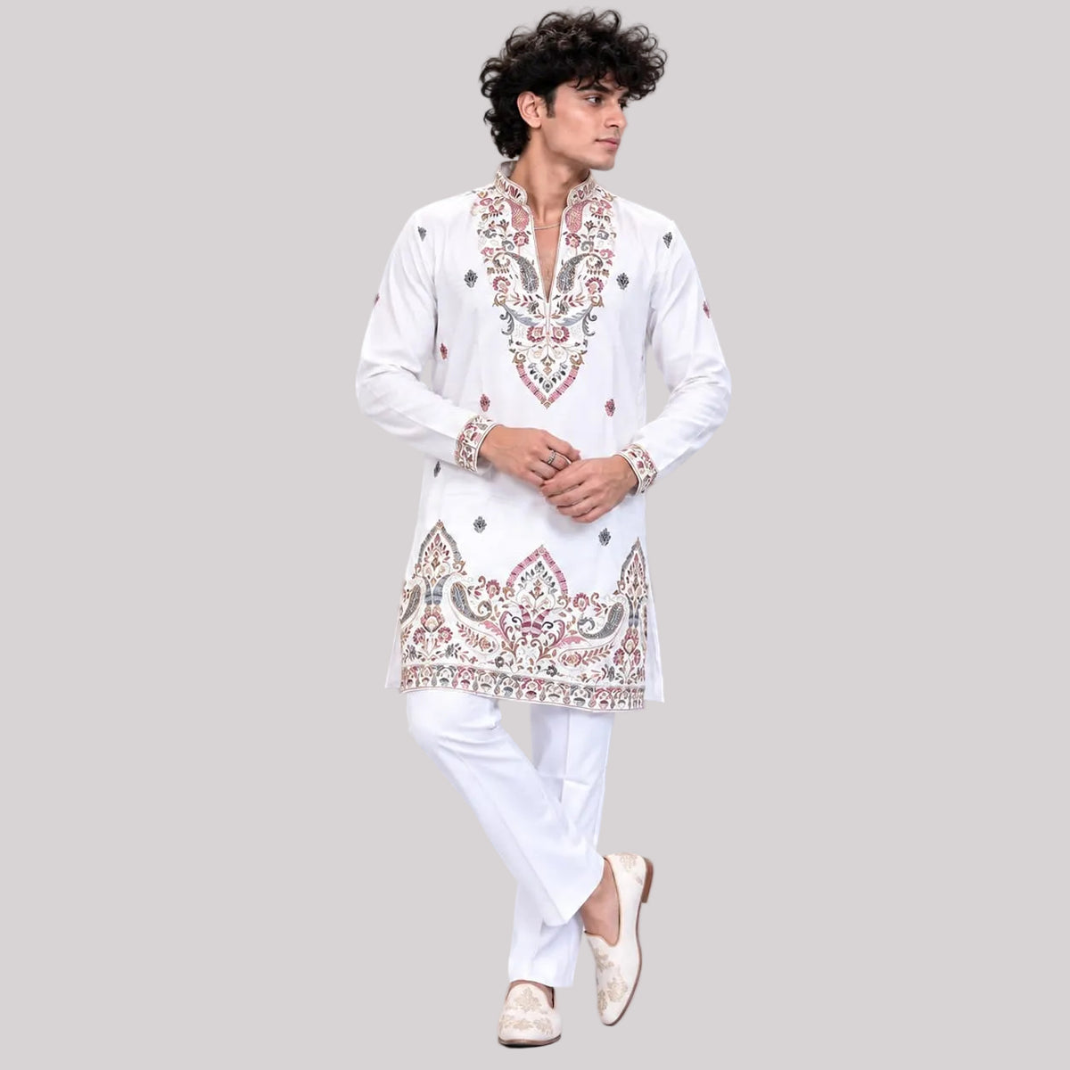 Short V-neck kurta pajama