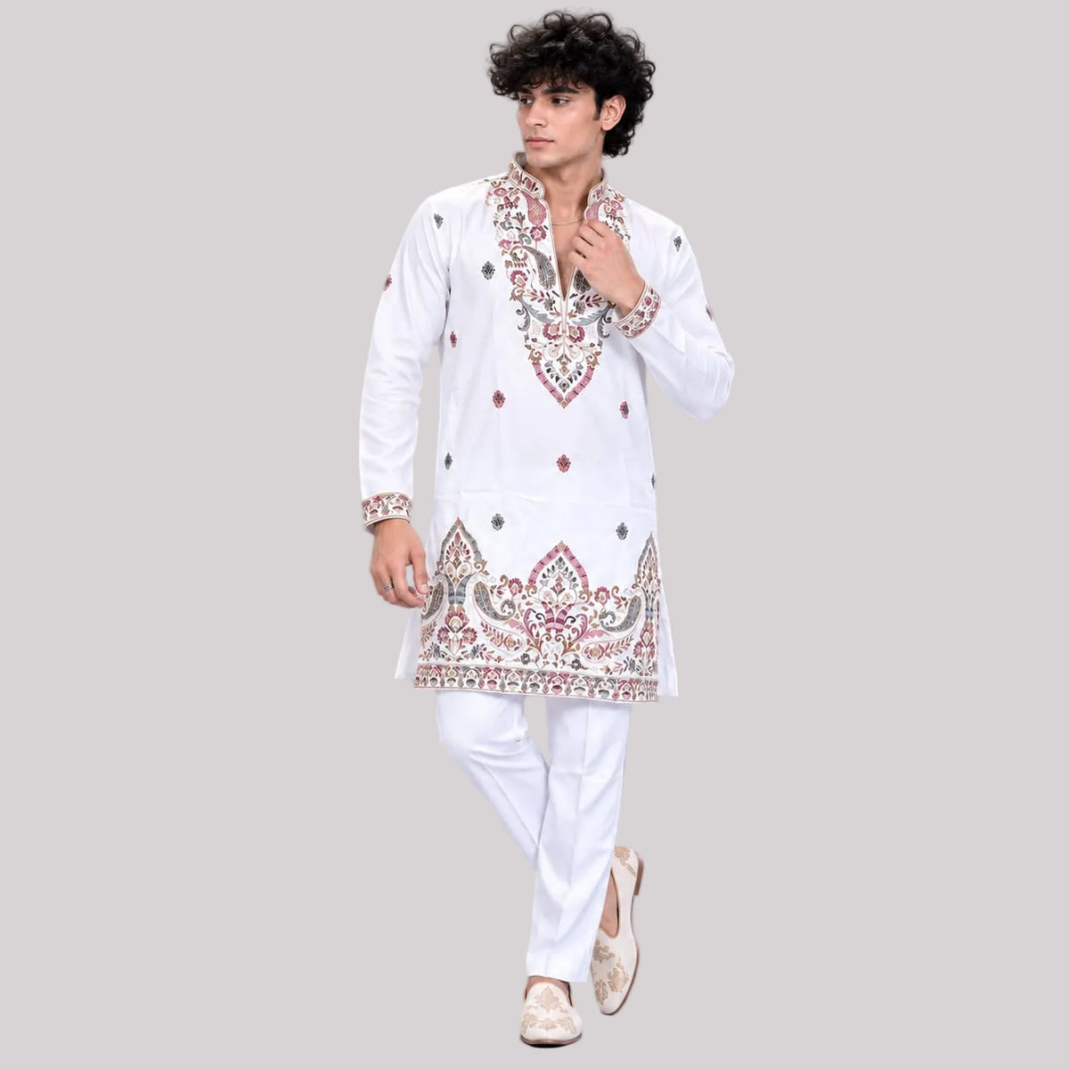 Short V-neck kurta pajama
