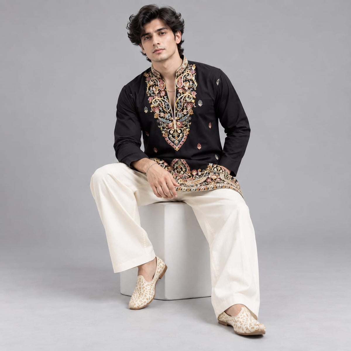 Short V-neck kurta pajama