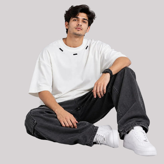 Round neck with metal touch
