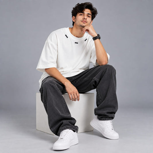 Round neck with metal touch