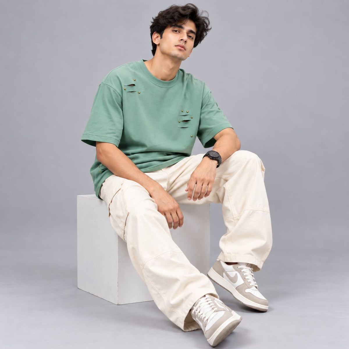 Round neck Regular fit