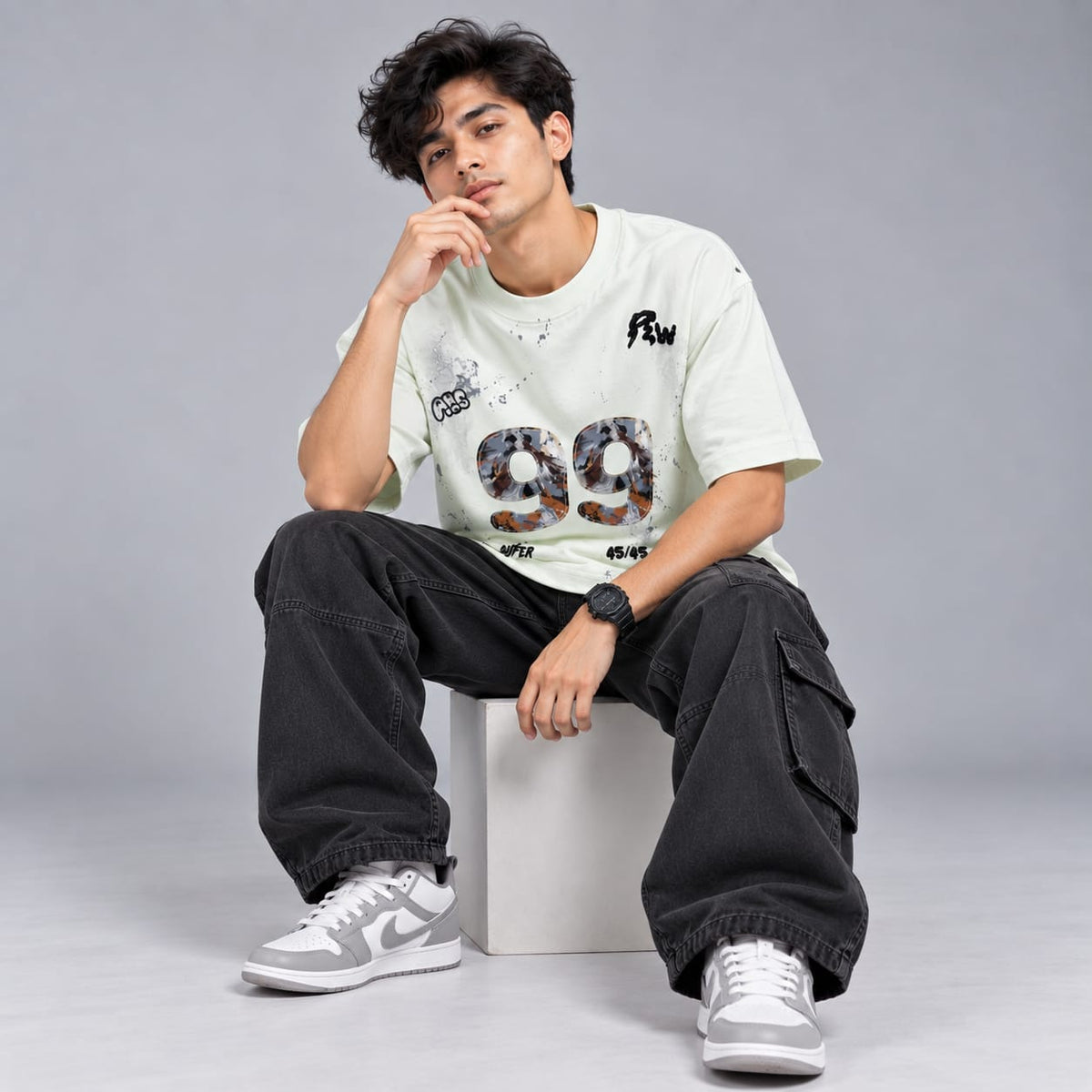 Round neck Regular fit