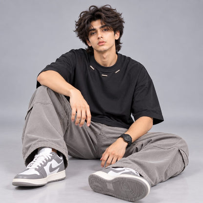 Round neck with metal touch