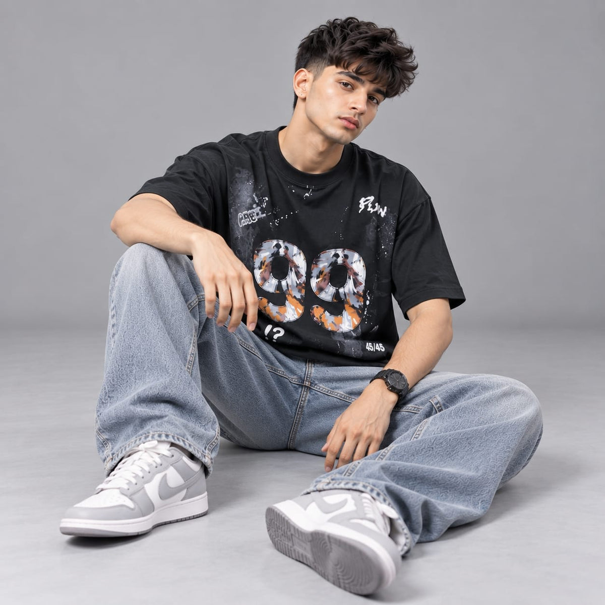 Round neck Regular fit